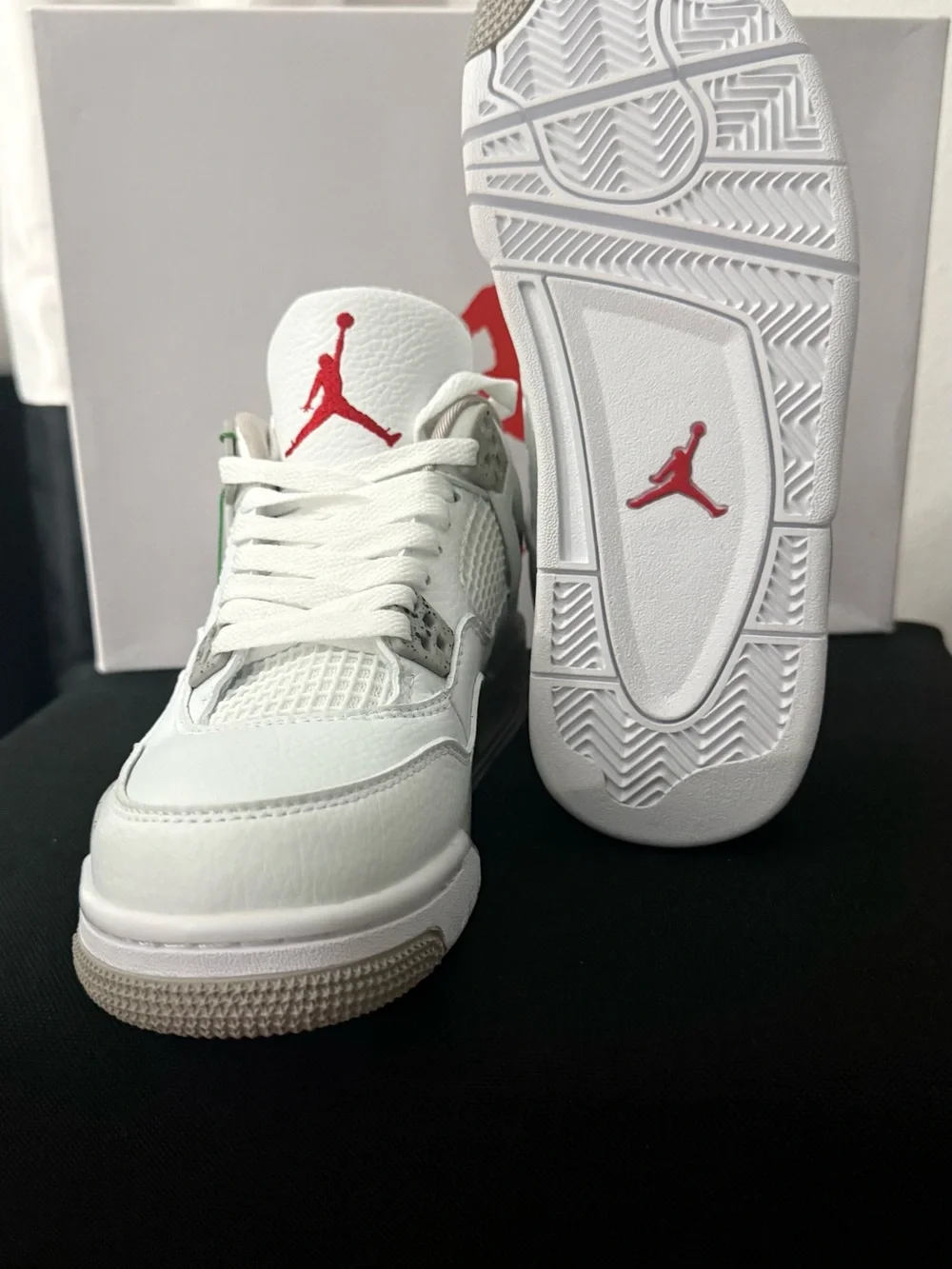Jordan 4 Retro